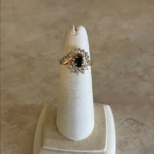 Elegant 10k solid Gold and Green Gemstone Ring